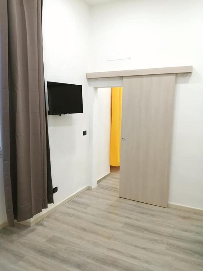 Appartamento Nuovo A 1 Minuto Dal Porto Livorno Bagian luar foto
