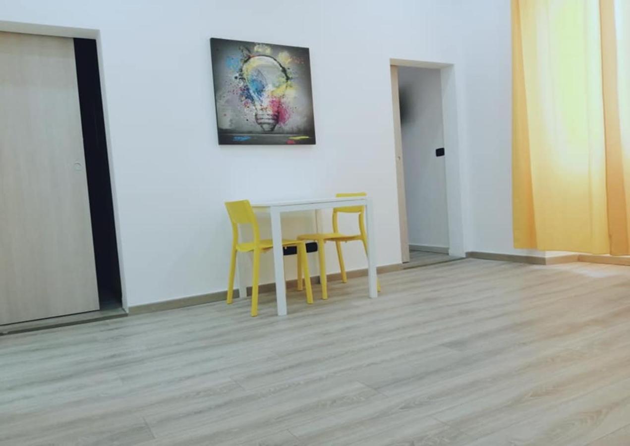Appartamento Nuovo A 1 Minuto Dal Porto Livorno Bagian luar foto
